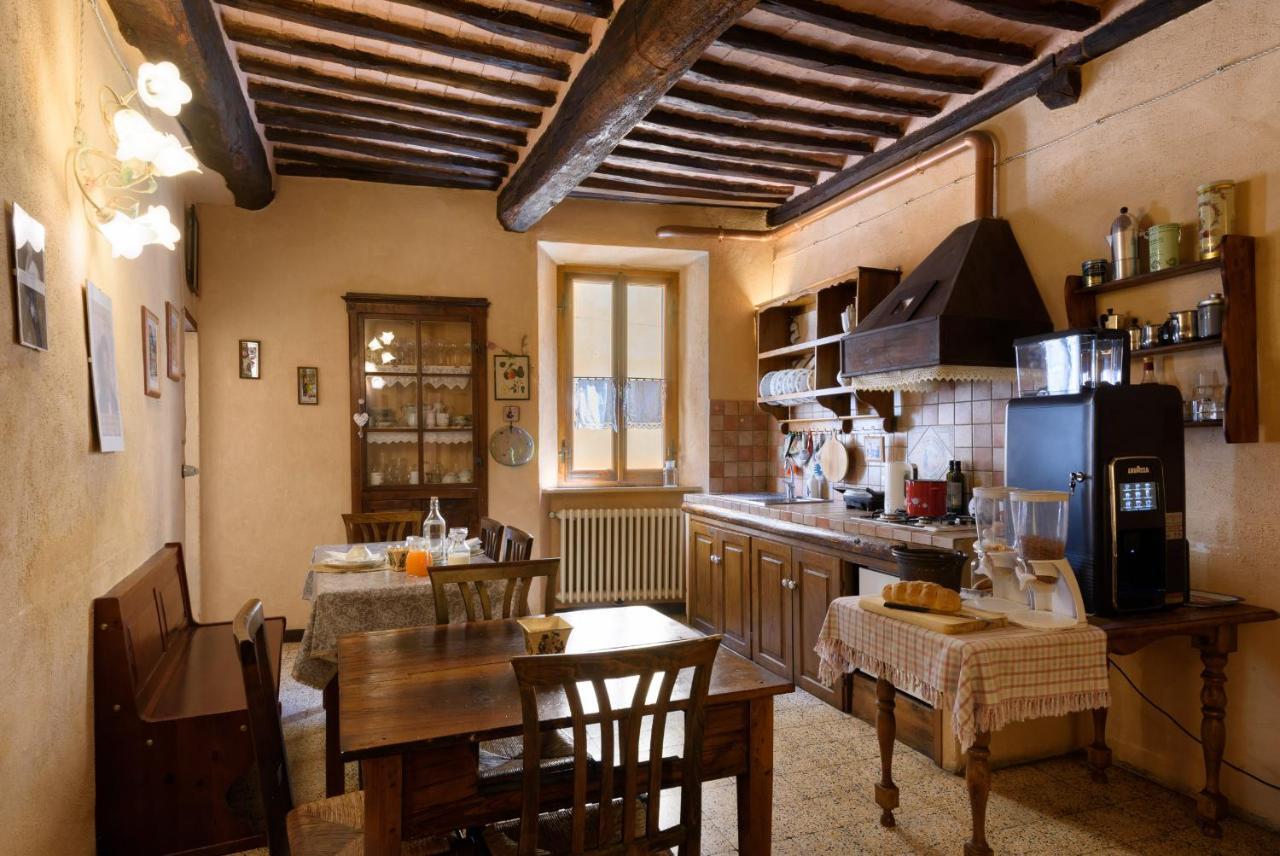 Guesthouse Da Idolina Dal 1946 Montalcino Exterior foto